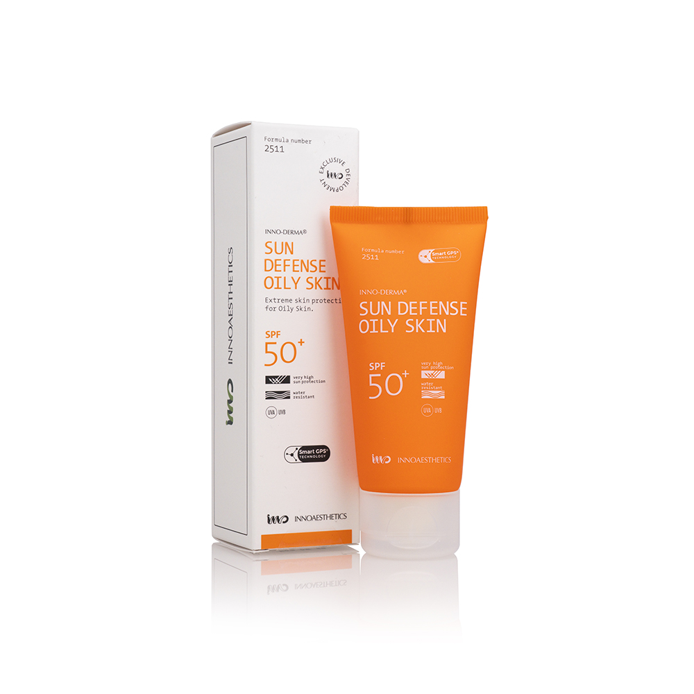 SUN DEFENSE OILY SKIN SPF 50+
